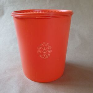 Vintage Tupperware Orange Round Container With Starburst Lid Retro